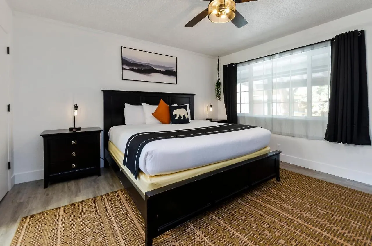 The Jeffrey Hotel